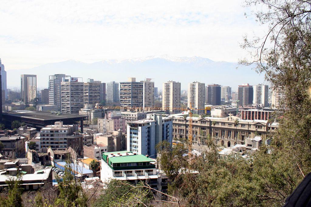 Santiago Mayor Adopts Wildfire Risk Management Plan, Tightening Building Codes in High-Hazard Zones