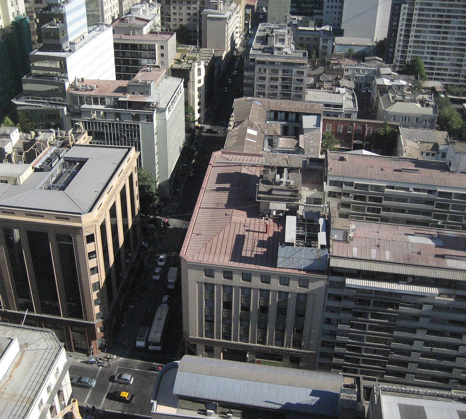 AI Automation Displaces Santiago Workers; Upskilling Becomes Urgent Priority