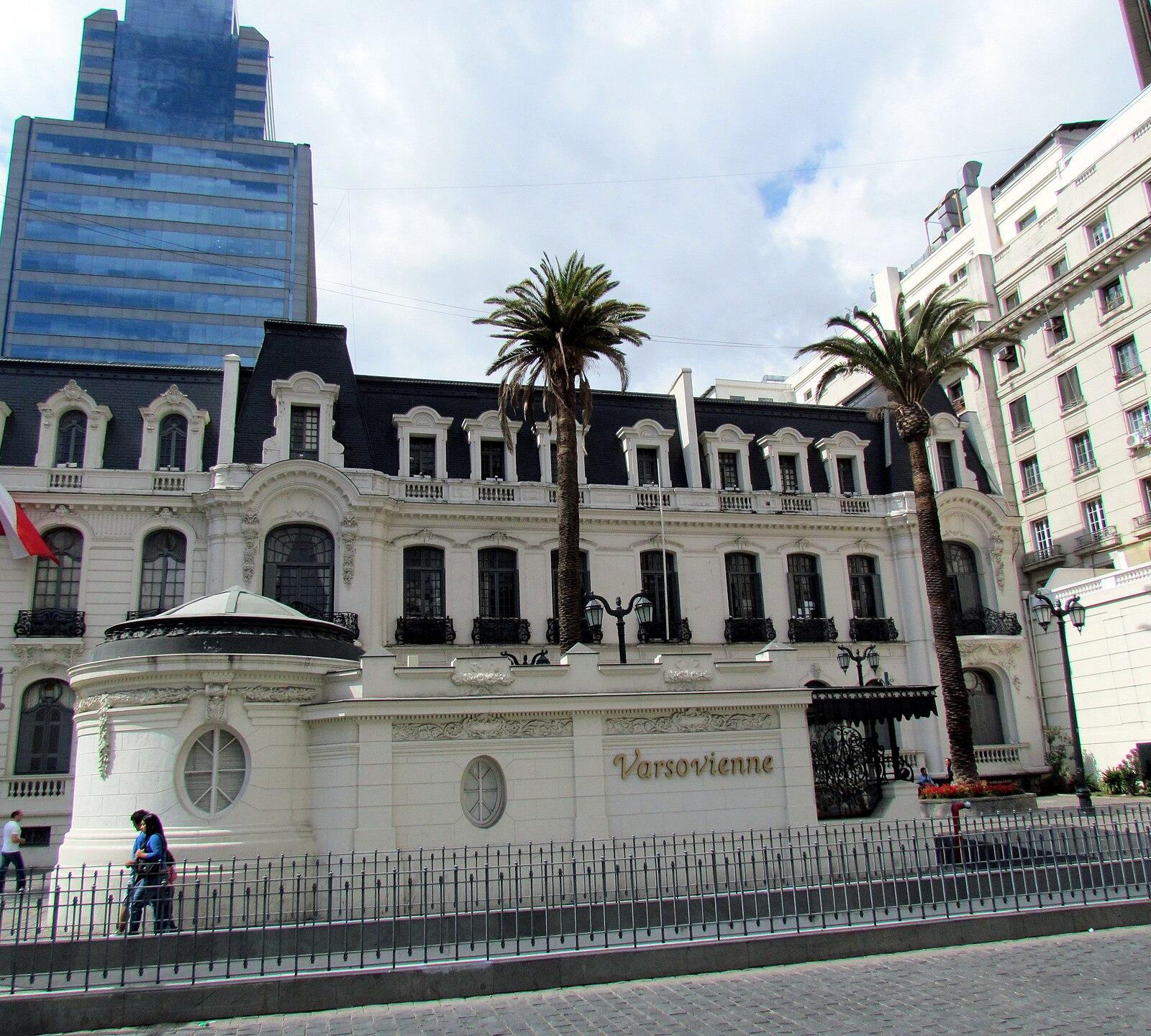 Santiago's Housing Boom Creates Thousands of Fraudulent Property Document Cases